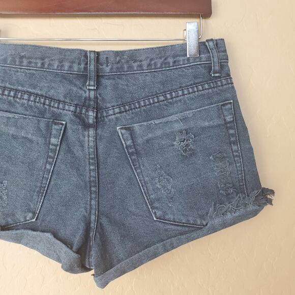 Tobi Distressed Frayed Cut Off Denim Shorts - Picture 7 of 9